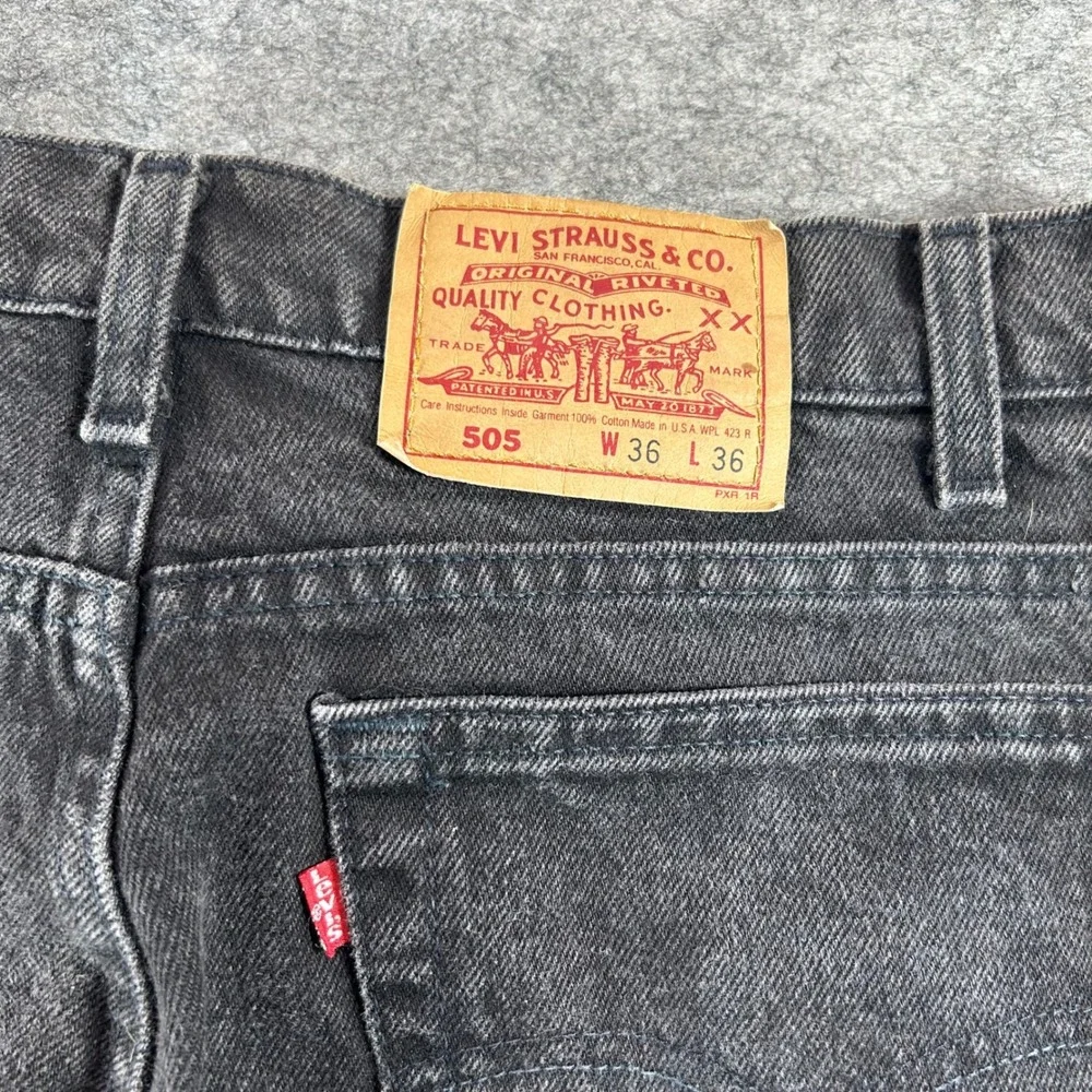 Vintage Levis 505 Jeans Mens 32x36 Faded Black Straight Leg Made in USA 505-0260